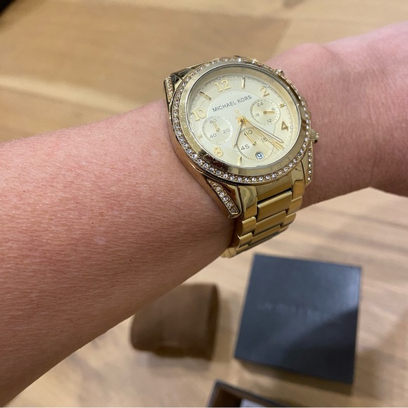 Michael Kors Gold Watch - Picture 3 of 3